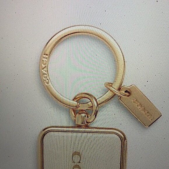 💥HP💥COACH - HORSE & CARRIAGE BAG CHARM/ KEYCHAIN - Picture 5 of 11